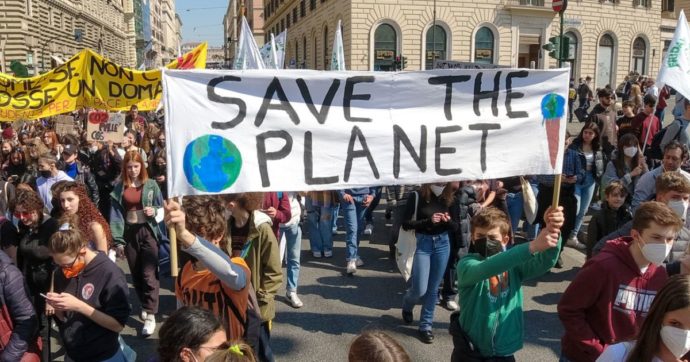 Clima, il 60% degli europei è diventato più attento alla transizione ecologica grazie all’attivismo.