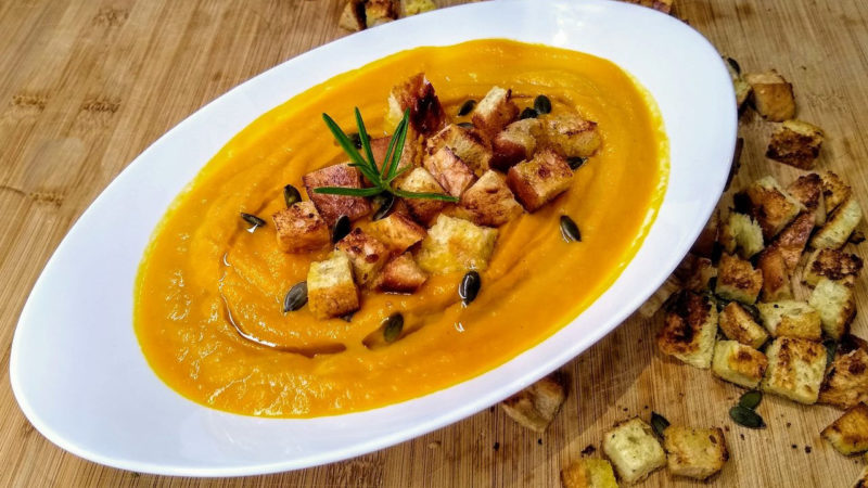 Vellutata di zucca con crostini